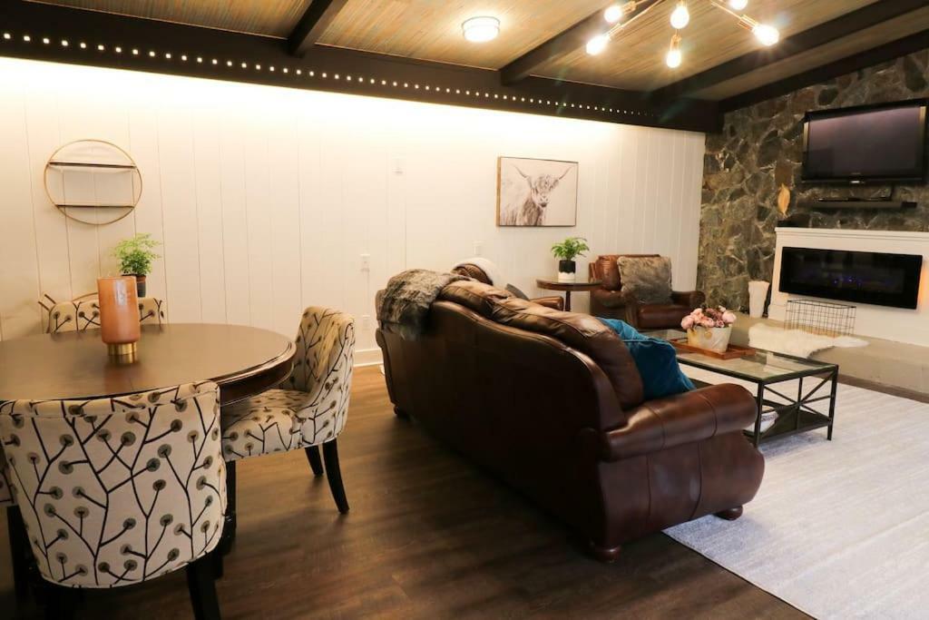 Crown Mansion Boutique Hotel & Villas Qualicum Beach Ngoại thất bức ảnh